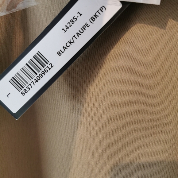 NEW with tags Ubu reversible rain jacket black and neutral with pink accents - Picture 12 of 16